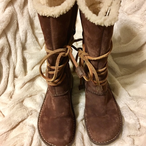 πSALE 55% OFF LISTED PRICE UGG Boots - Picture 1 of 5